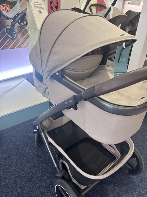 Joolz Geo³ mono with Free Raincover and adapters Timeless Taupe -Ex Display €849.00 - Image 6