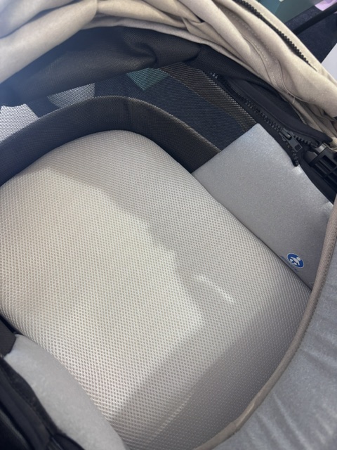 Joolz Geo³ mono with Free Raincover and adapters Timeless Taupe -Ex Display €849.00 - Image 8