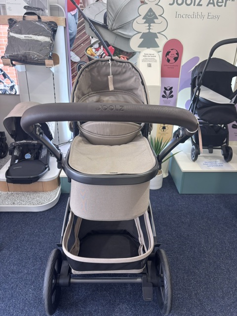 Joolz Geo³ mono with Free Raincover and adapters Timeless Taupe -Ex Display €849.00 - Image 11