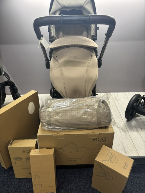 egg3® Stroller in Houndstooth Almond - Special Edition Floor Model - Last once Clearance Bundle Price €999 - Image 11