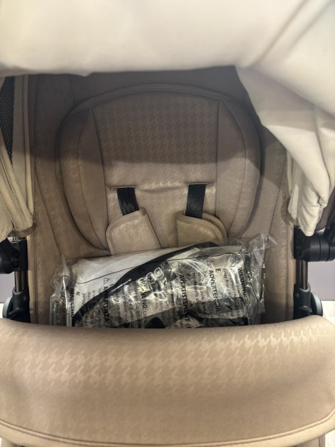 egg3® Stroller in Houndstooth Almond - Special Edition Floor Model - Last once Clearance Bundle Price €999 - Image 18