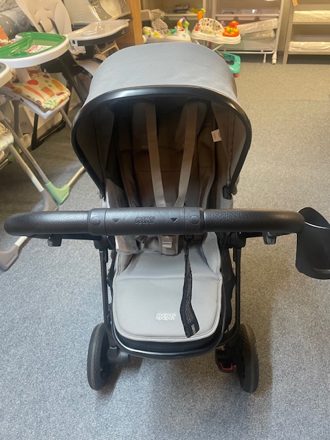 Mamas & Papas Vardo Pushchair & Carrycot- Floor Model -Clearance Price Includes adapters - Image 6