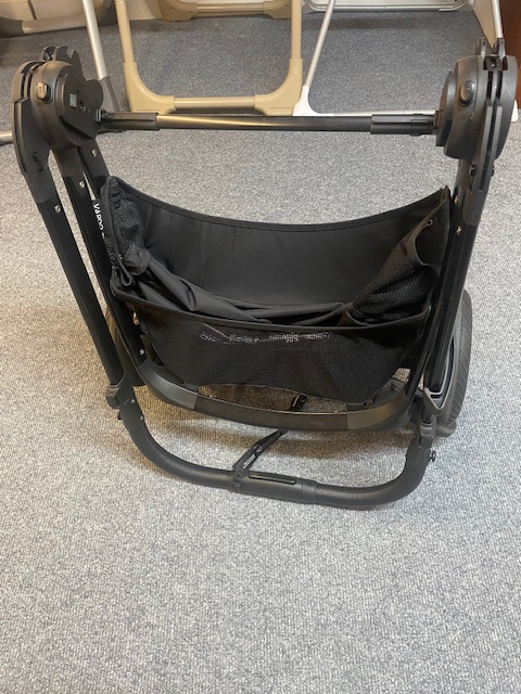 Mamas & Papas Vardo Pushchair & Carrycot- Floor Model -Clearance Price Includes adapters - Image 5