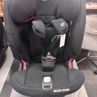 Maxi Cosi - Titan Pro - Black Ex display  - Now €159