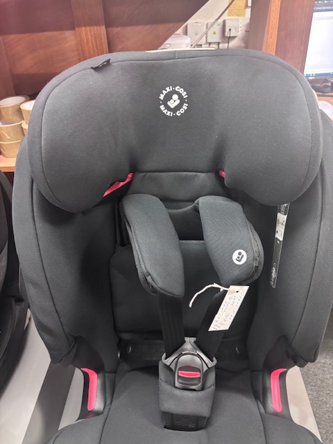 Maxi Cosi - Titan Pro - Black Ex display - Now €159 - Image 3