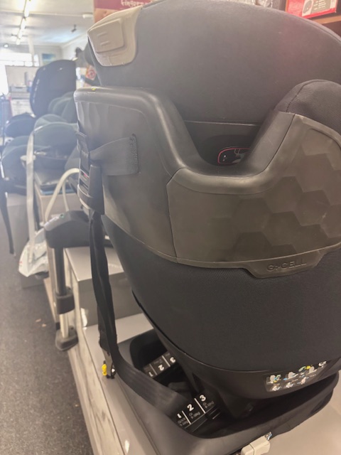 Maxi Cosi - Titan Pro - Black Ex display - Now €159 - Image 6