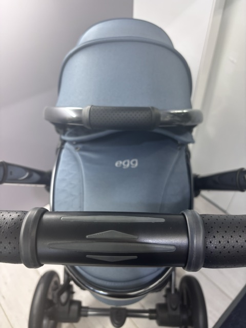 Egg3 Pushchair ,Carrycot Bundle with Backpack ,footmuff, Adapters,Fur liner Raincover Shell Car seat and Base-Topaz - Ex Display Last One - Image 8